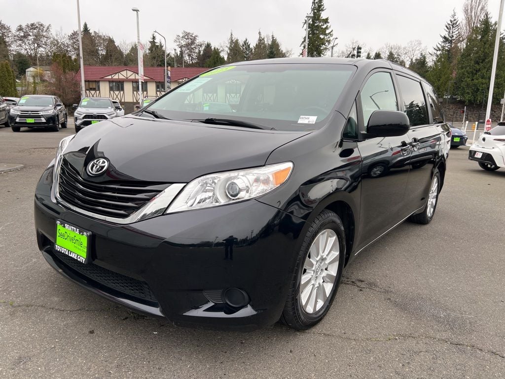 2015 Toyota Sienna LE 7 Passenger-AWD