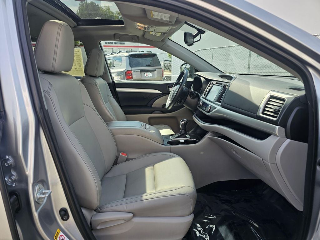 2016 Toyota Highlander XLE V6