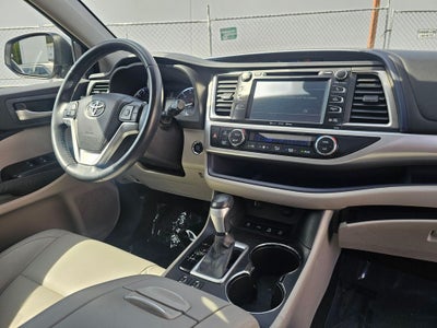 2016 Toyota Highlander XLE V6