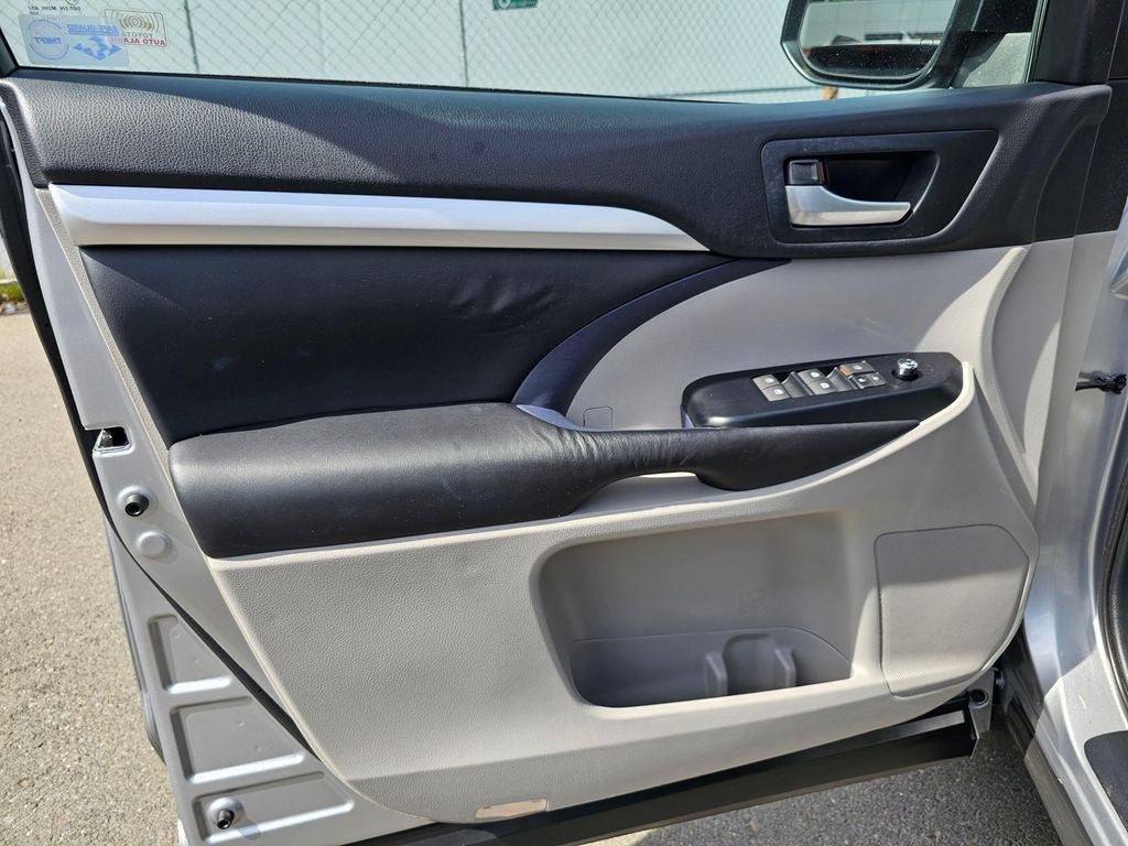 2016 Toyota Highlander XLE V6