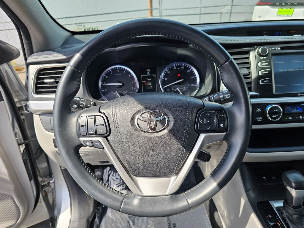 2016 Toyota Highlander XLE V6