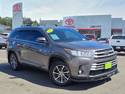 2017 Toyota Highlander XLE -AWD THIRD ROW