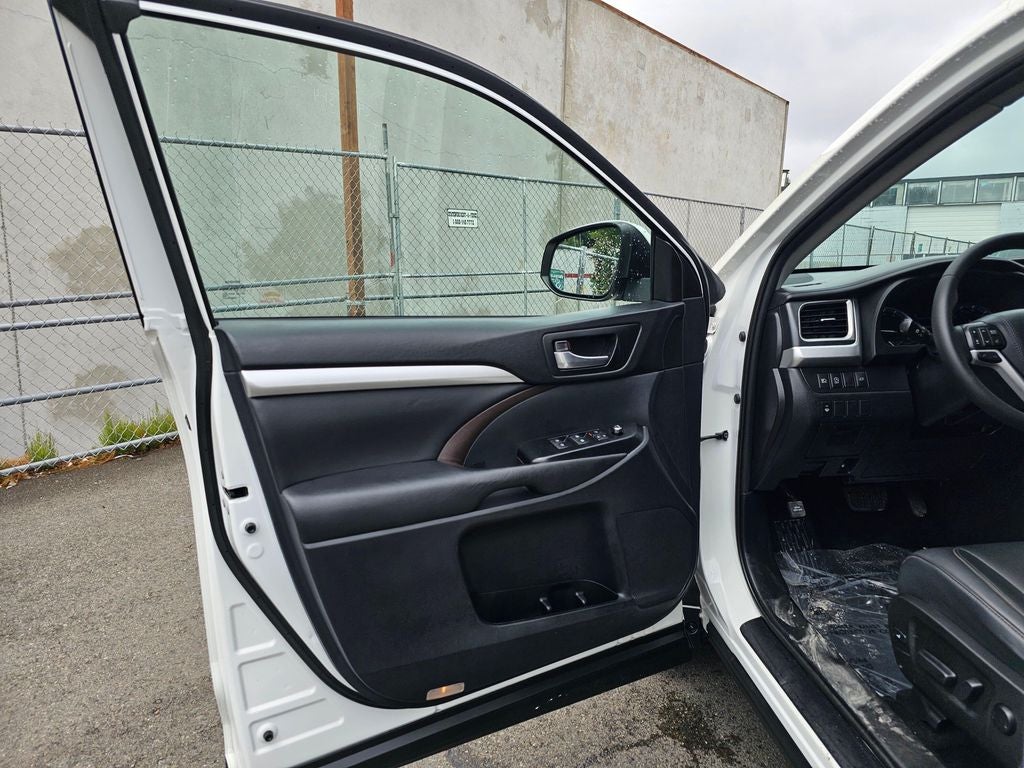 2019 Toyota Highlander XLE -AWD