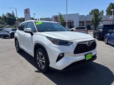 2023 Toyota Highlander XLE -AWD 3RD ROW