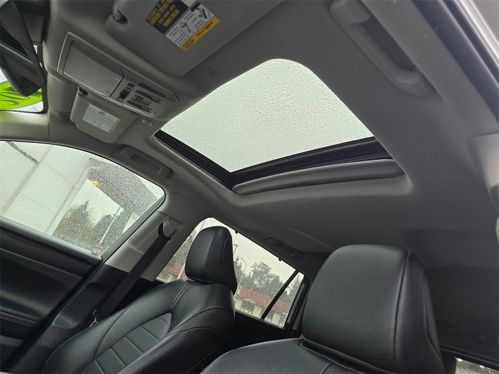 2024 Toyota Highlander LE 8 PSGR/THIRD -ROW SEATING/MOONROOF