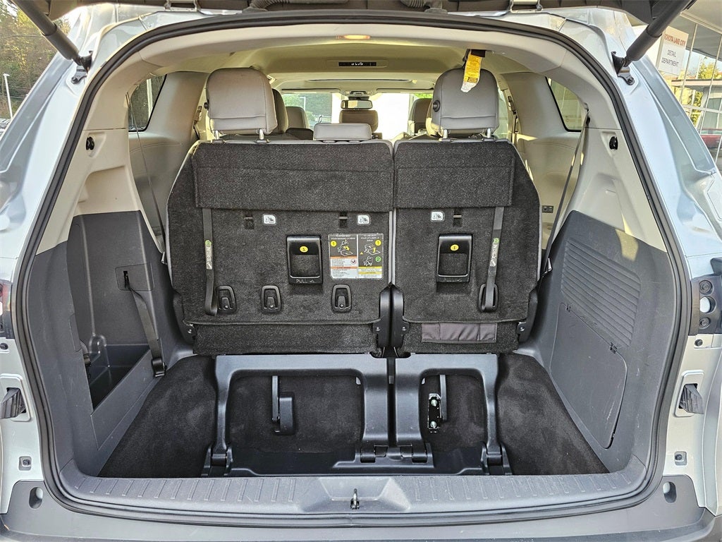 2024 Toyota Sienna XLE