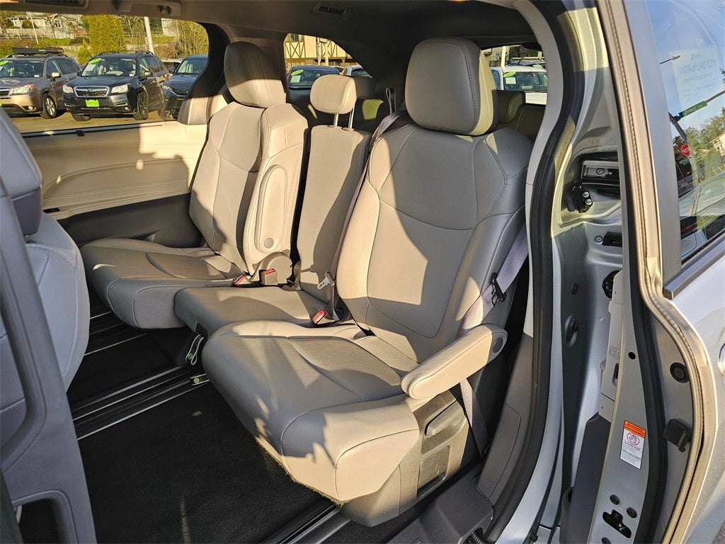 2024 Toyota Sienna XLE