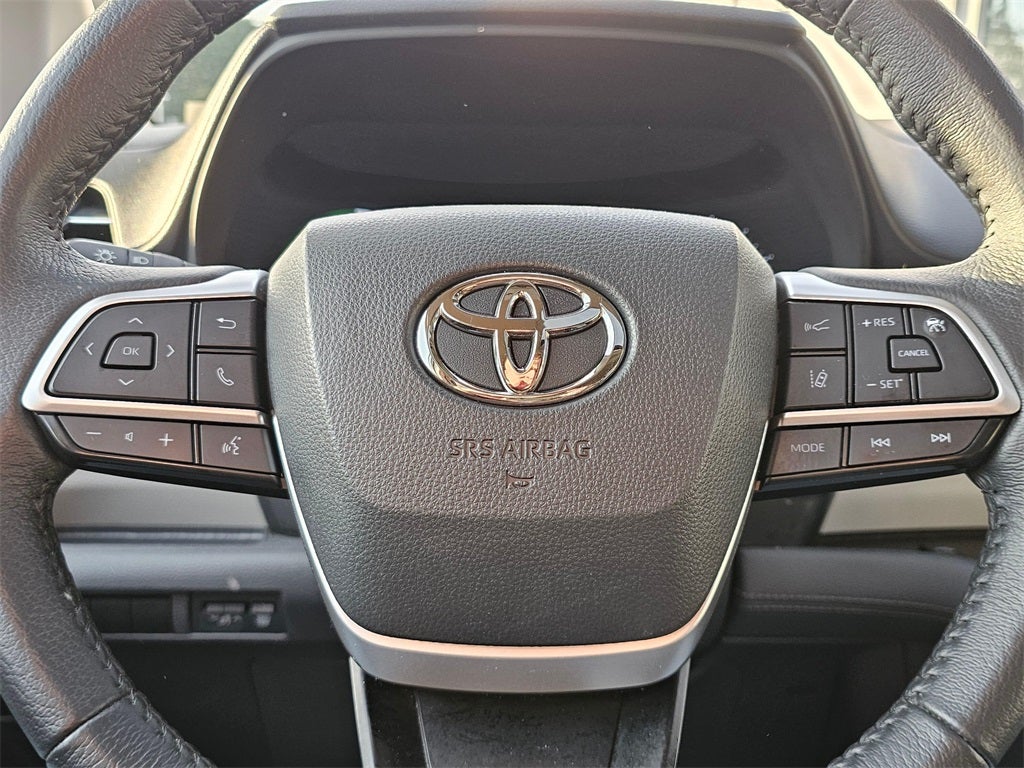 2024 Toyota Sienna XLE