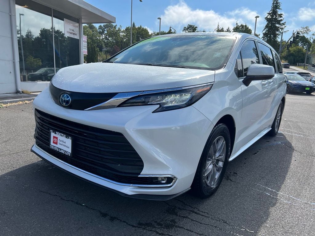2022 Toyota Sienna XLE-AWD HYBRID 7 Passenger