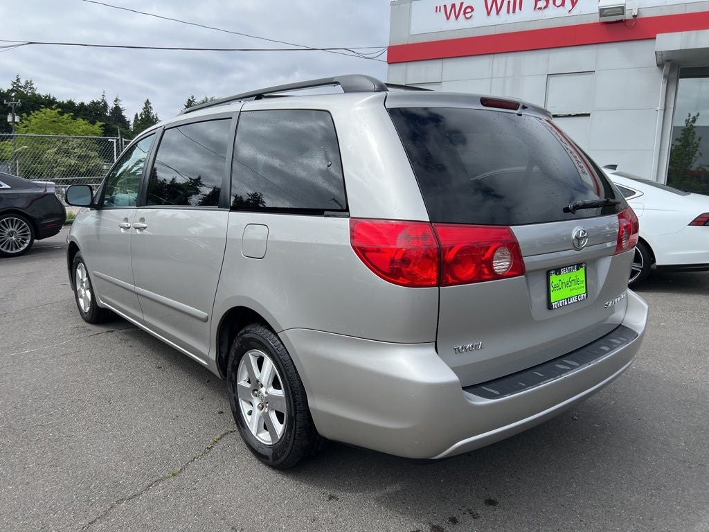 2007 Toyota Sienna LE 7 PASSENGER