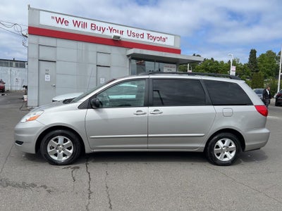 2007 Toyota Sienna LE 7 PASSENGER