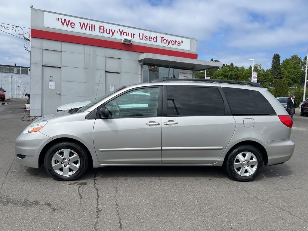 2007 Toyota Sienna LE 7 PASSENGER