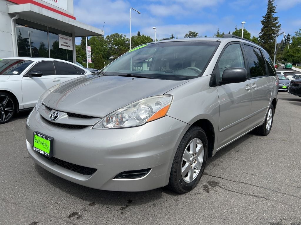 2007 Toyota Sienna LE 7 PASSENGER