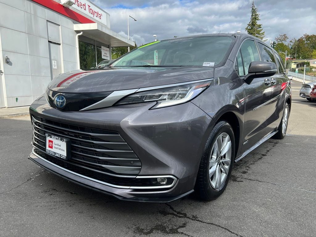 2021 Toyota Sienna Limited 7 Passenger