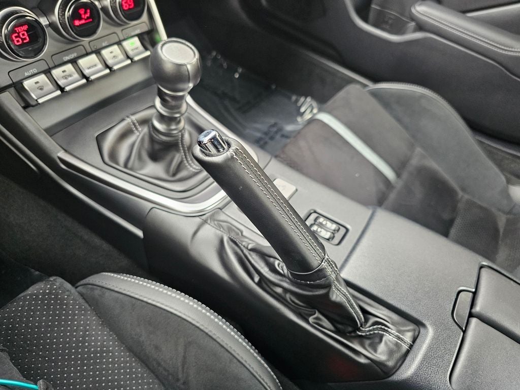 2024 Toyota GR86 Premium