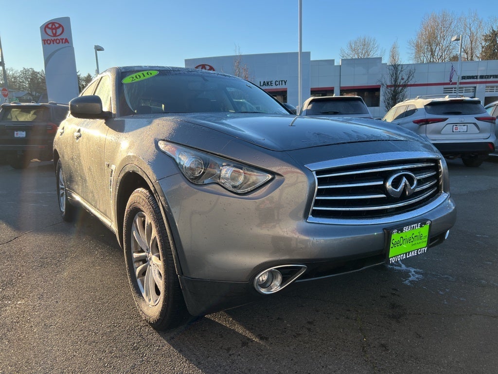 2016 INFINITI QX70 Base