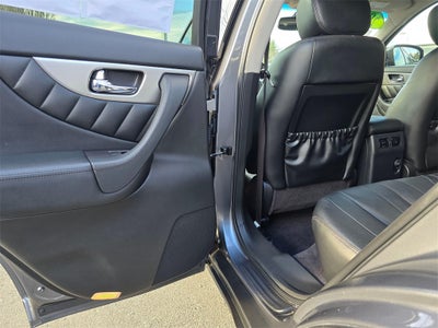 2016 INFINITI QX70 Base