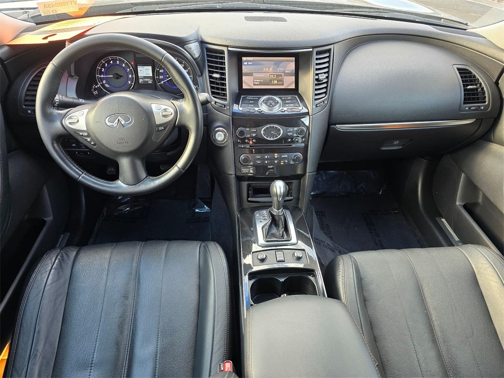2016 INFINITI QX70 Base