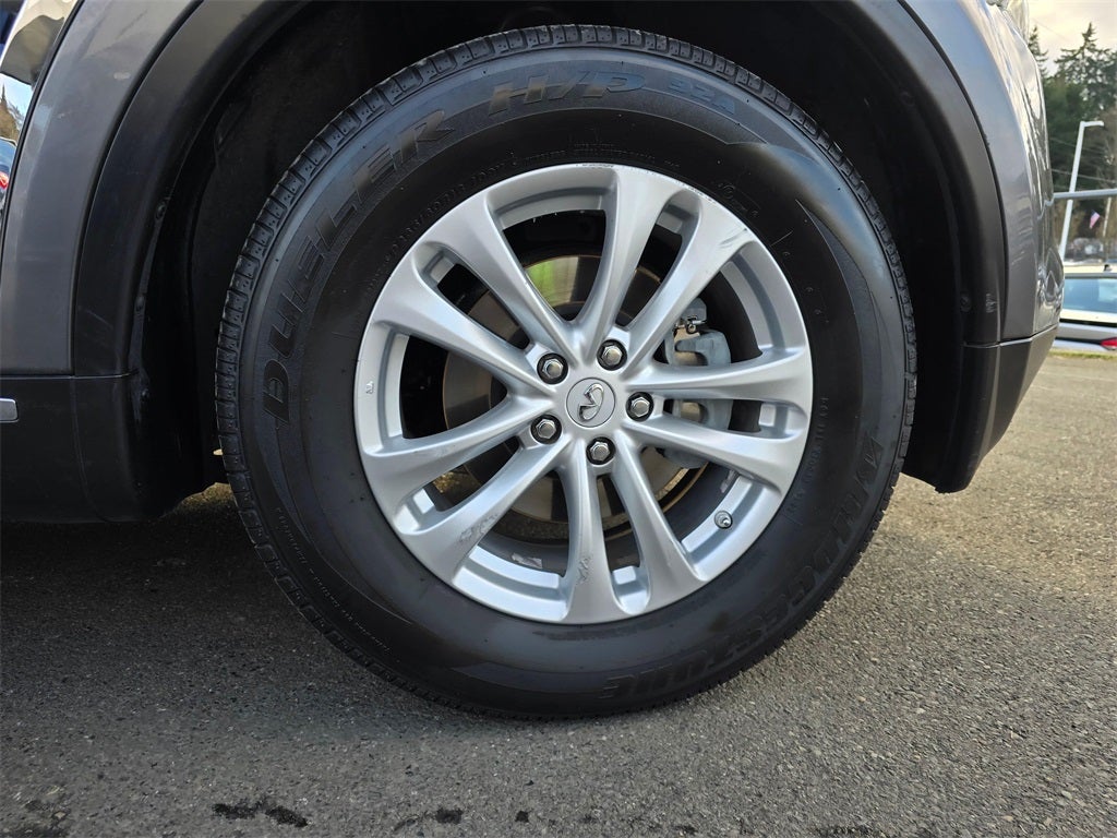 2016 INFINITI QX70 Base