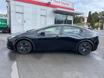 2025 Toyota Prius LE