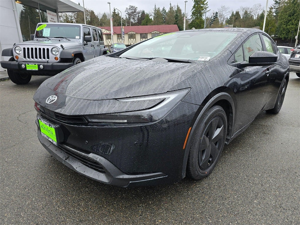 2024 Toyota Prius LE