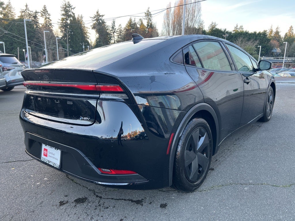 2024 Toyota Prius LE