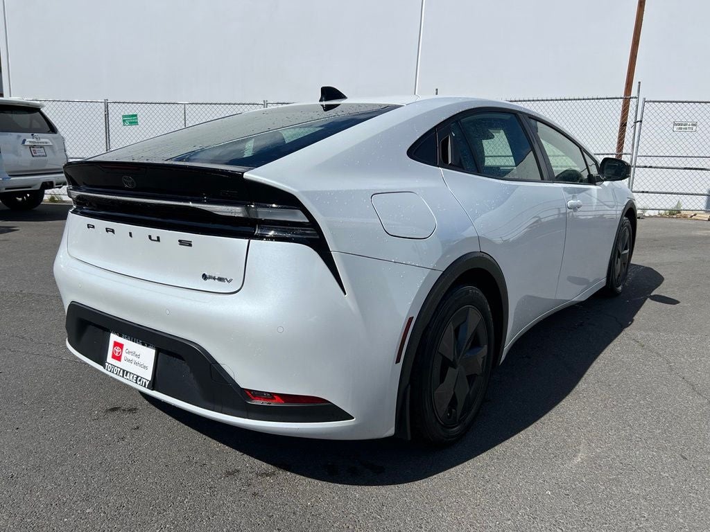 2026 Toyota Prius Plug-In Hybrid SE