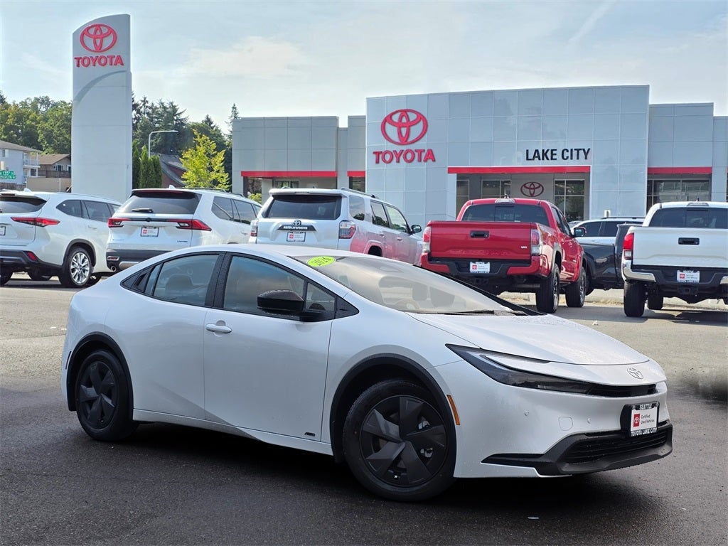 2026 Toyota Prius LE -AWD