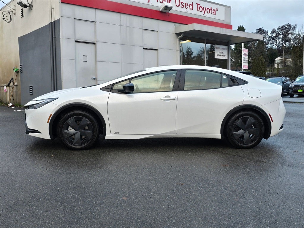 2026 Toyota Prius LE -AWD