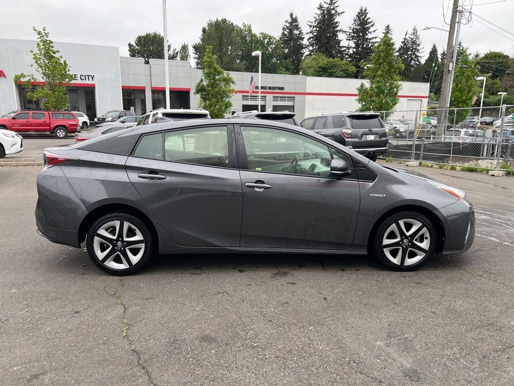 2017 Toyota Prius Three Touring