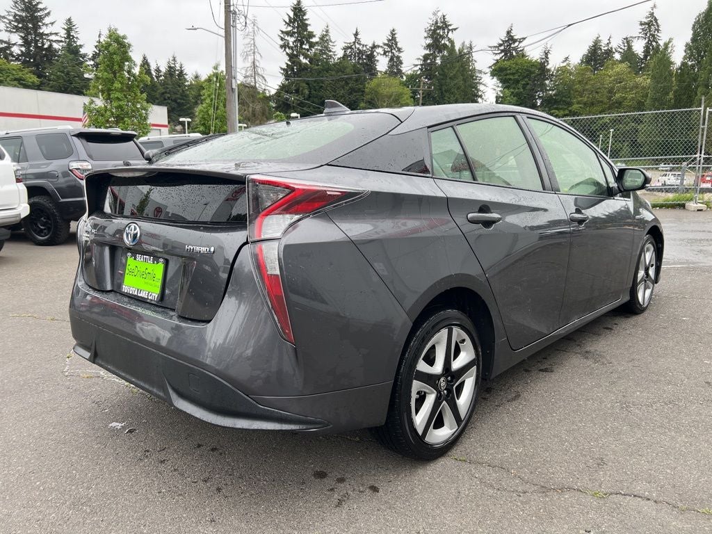 2017 Toyota Prius Three Touring