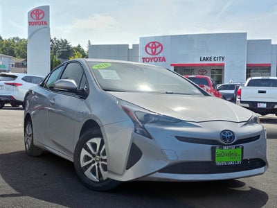 2016 Toyota Prius Three