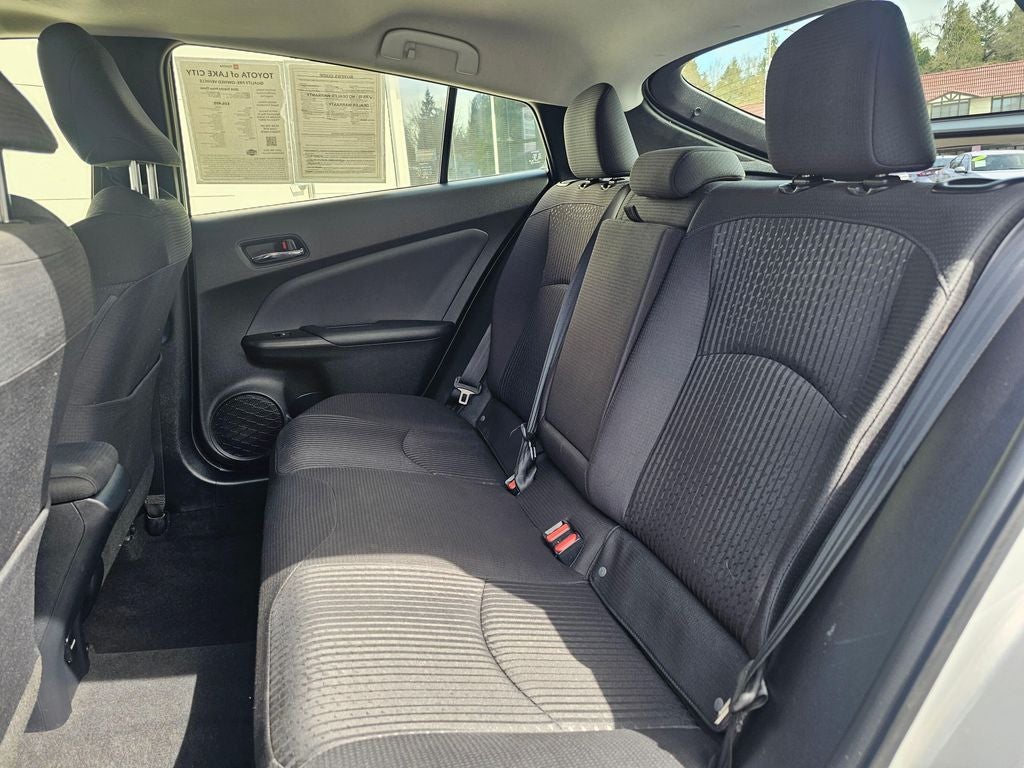 2016 Toyota Prius Three