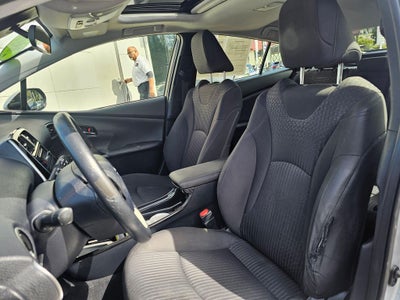 2016 Toyota Prius Three