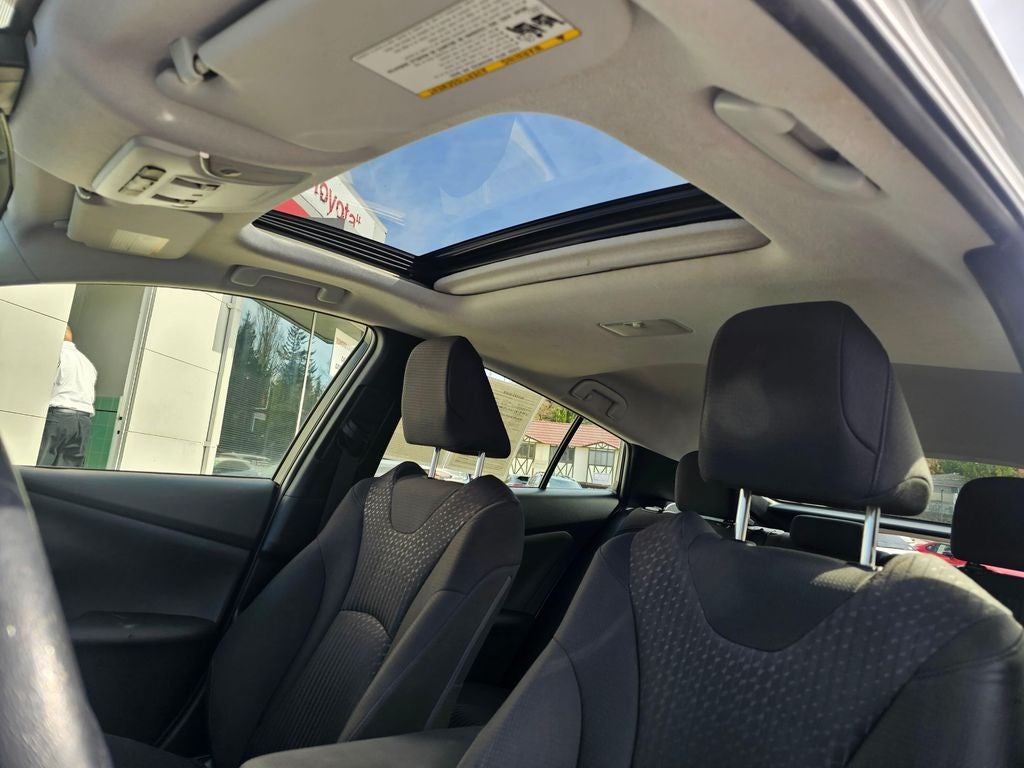 2016 Toyota Prius Three