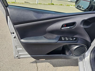 2016 Toyota Prius Three