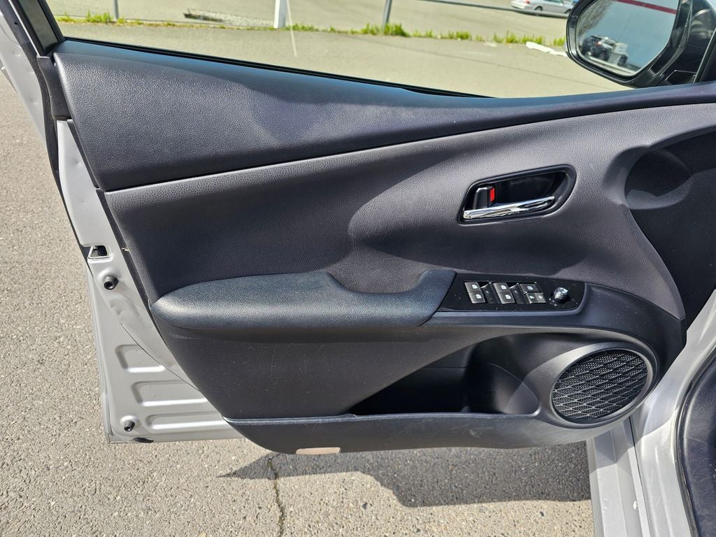 2016 Toyota Prius Three