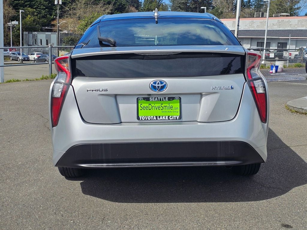 2016 Toyota Prius Three