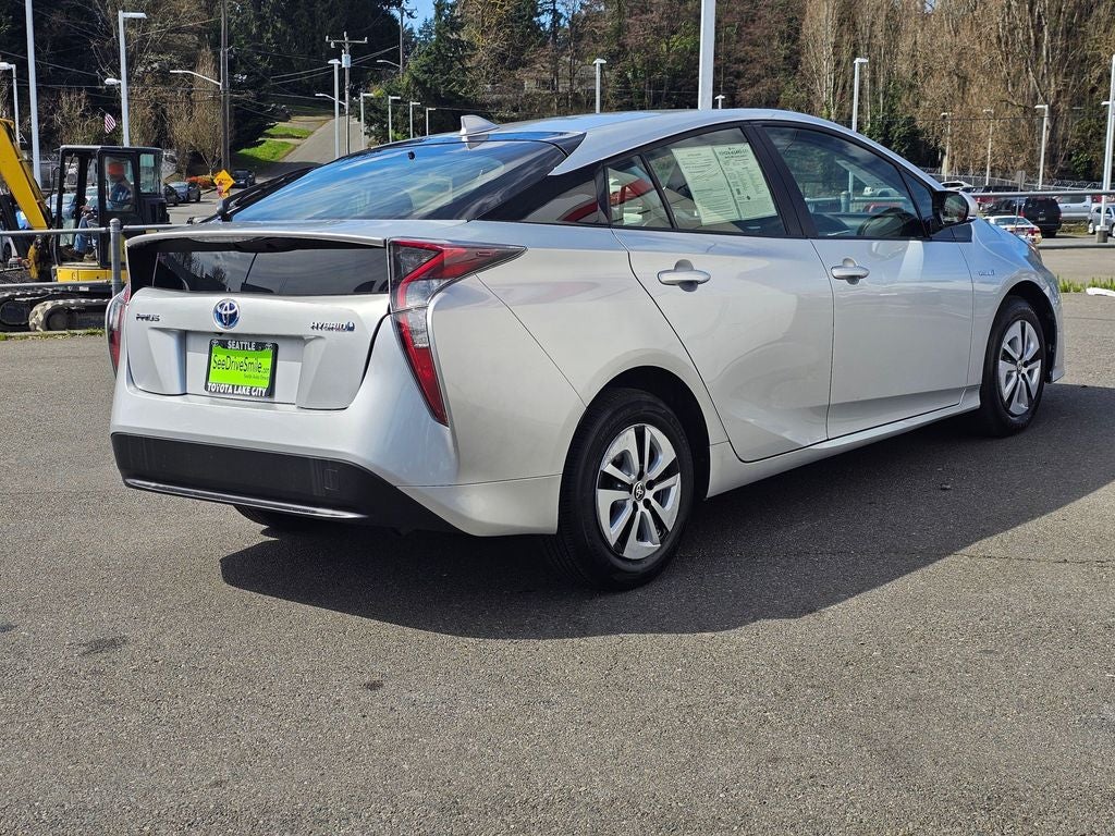 2016 Toyota Prius Three