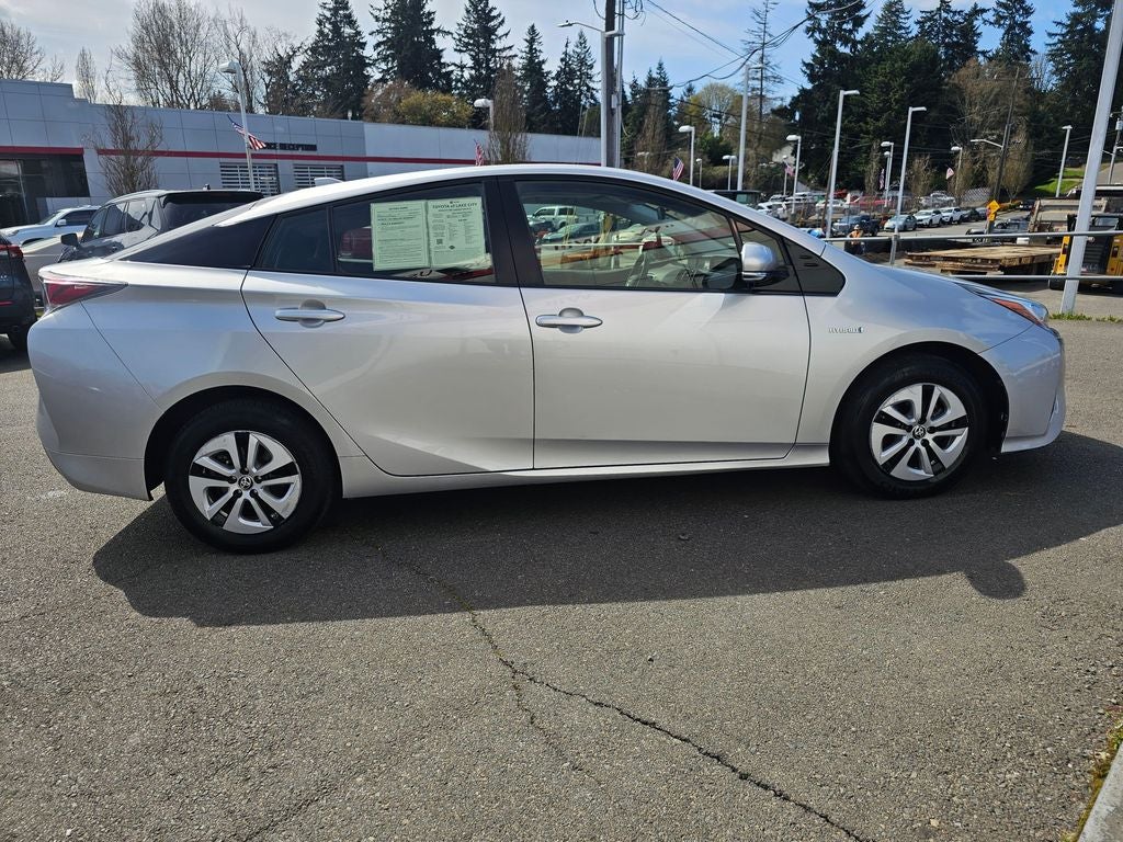 2016 Toyota Prius Three