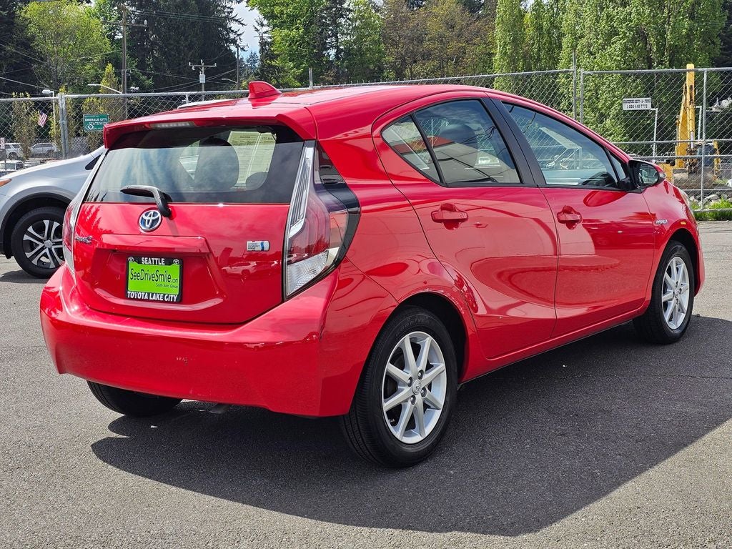 2016 Toyota Prius c Four