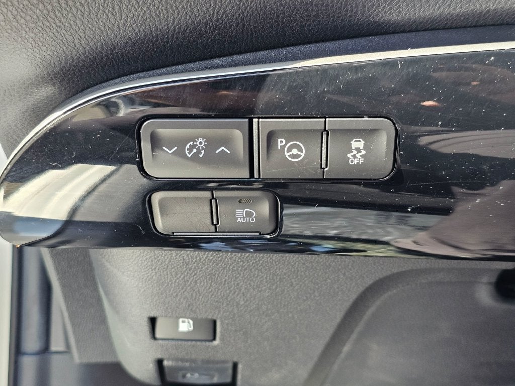 2021 Toyota Prius LE AWD-e