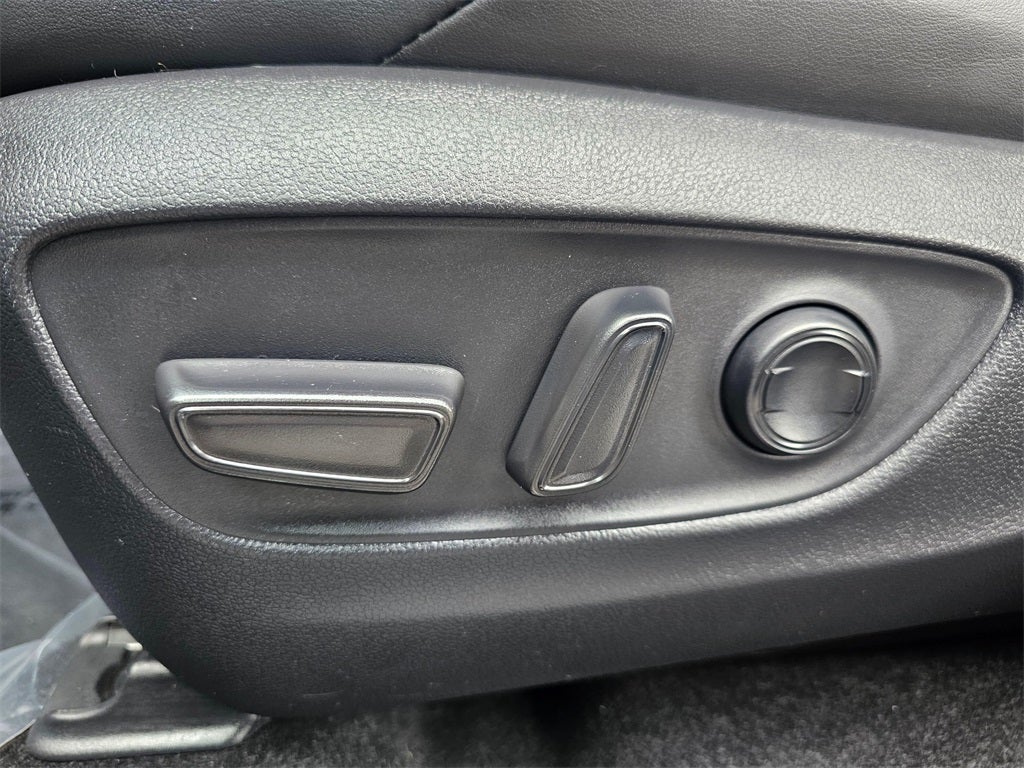 2023 Toyota Venza Nightshade HYBRID-AWD