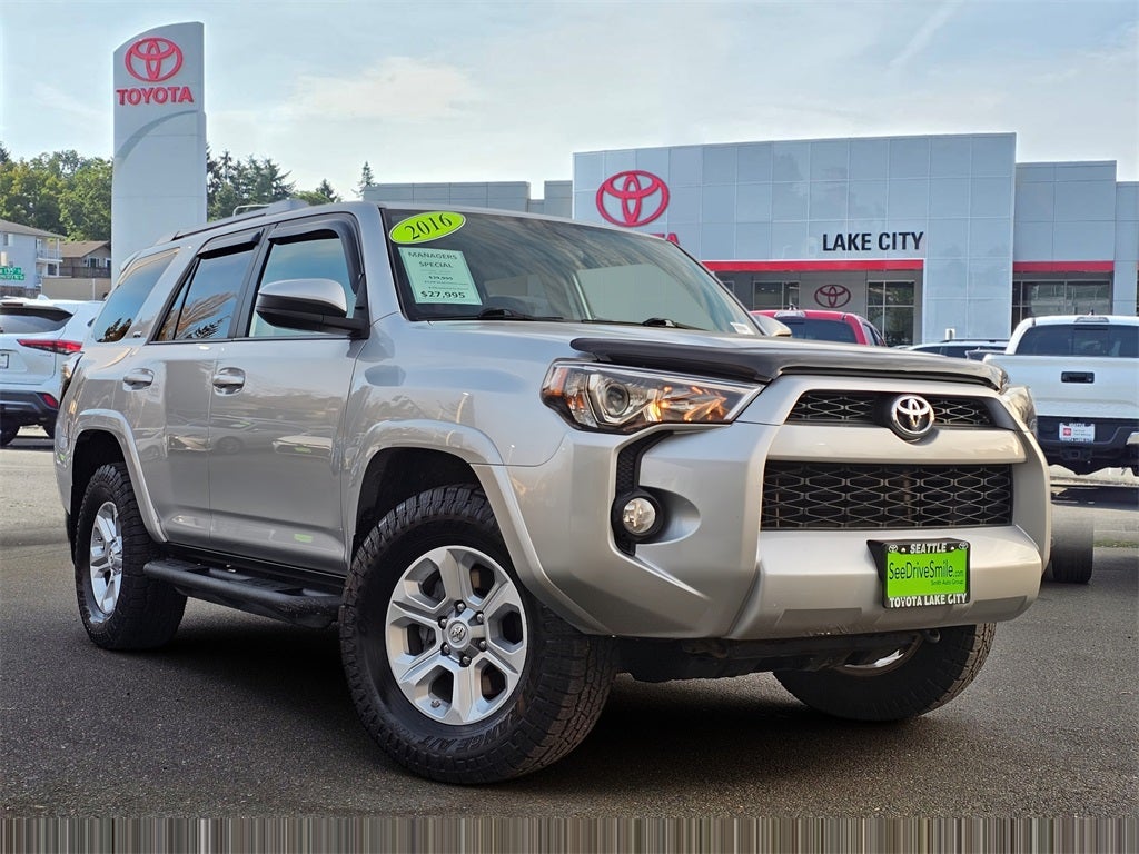 2016 Toyota 4Runner SR5 4WD-THIRD ROW