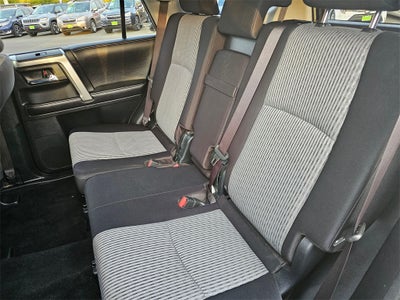 2016 Toyota 4Runner SR5 4WD-THIRD ROW