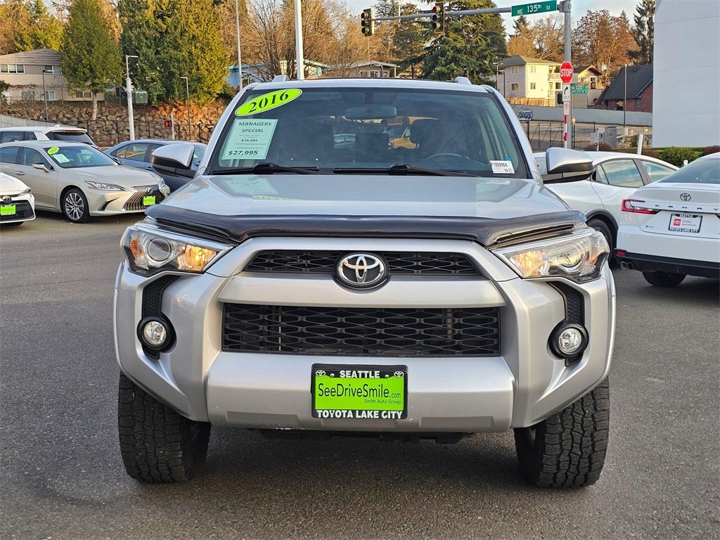 2016 Toyota 4Runner SR5 4WD-THIRD ROW