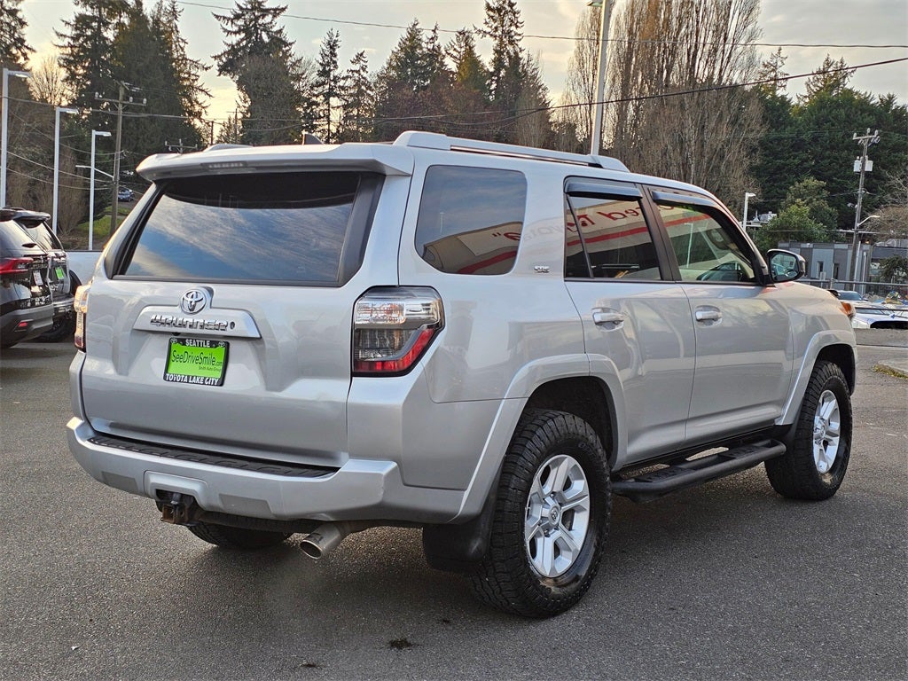 2016 Toyota 4Runner SR5 4WD-THIRD ROW