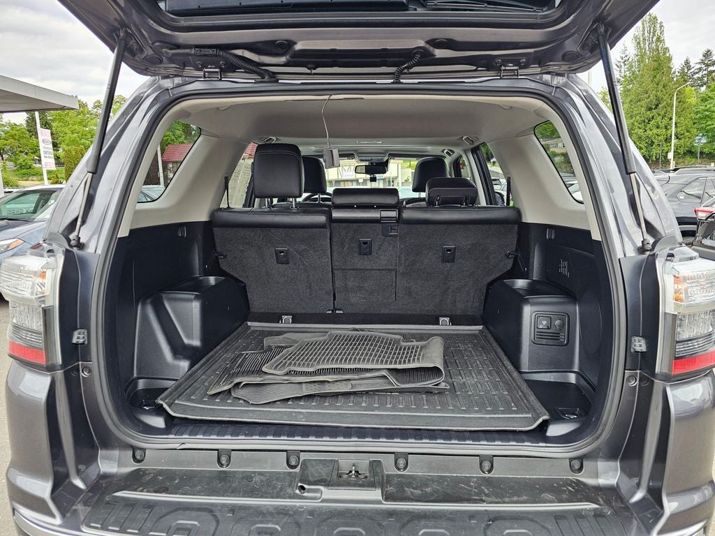 2022 Toyota 4Runner Limited -4WD-V6