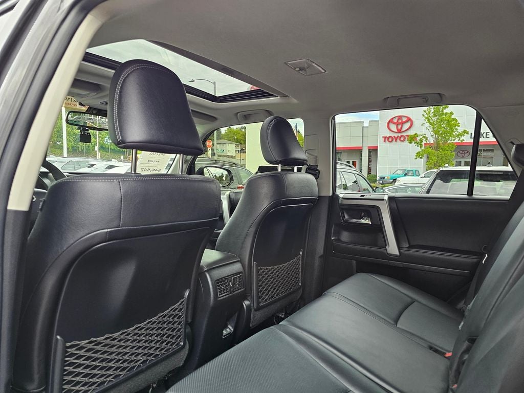 2022 Toyota 4Runner Limited -4WD-V6