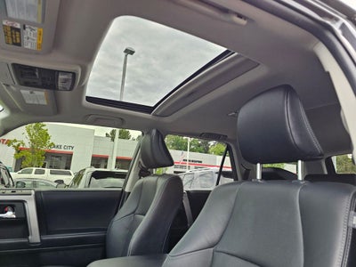 2022 Toyota 4Runner Limited -4WD-V6